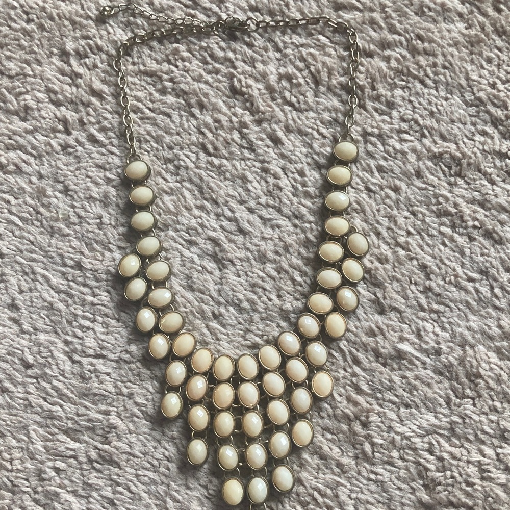 Elegant Cream Statement Necklace